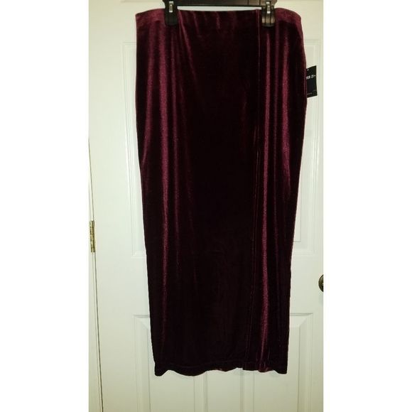 Plus size velvet skirt. Last one - Picture 8 of 8